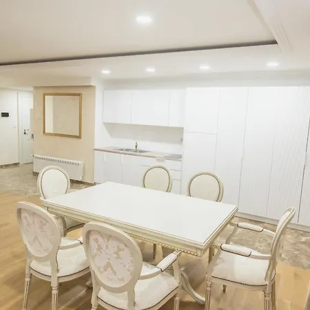 Monelly - Pesacka Zona Aparthotel Loznica