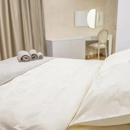 Monelly - Pesacka Zona Aparthotel Loznica