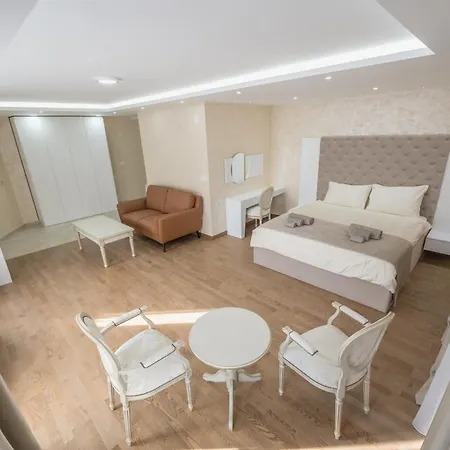 Monelly - Pesacka Zona Apart Otel