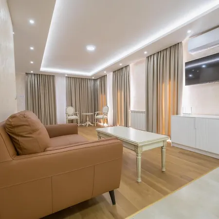 Monelly - Pesacka Zona Apart Otel