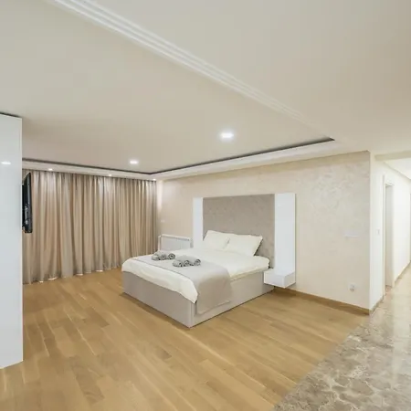 Monelly - Pesacka Zona Apart Otel Loznica