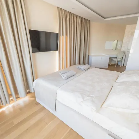 Aparthotel Monelly - Pesacka Zona Loznica