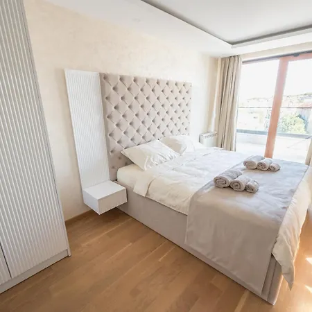 Monelly - Pesacka Zona Apart Otel