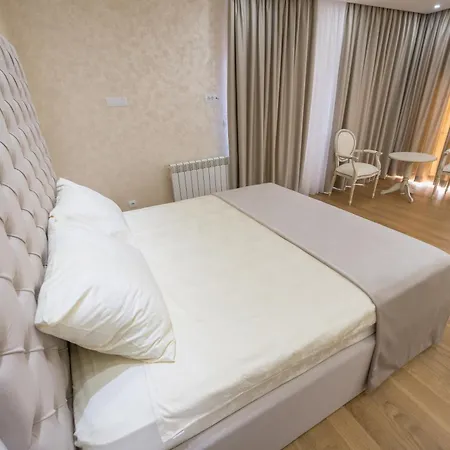 Monelly - Pesacka Zona Apart Otel