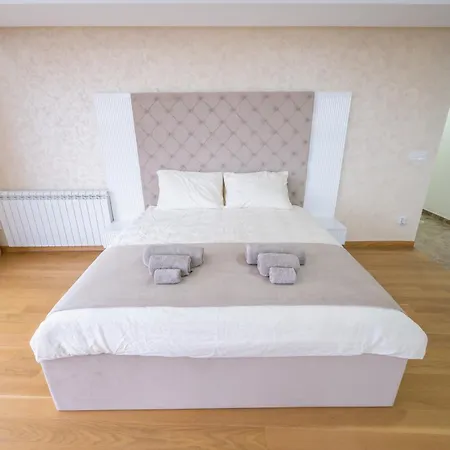 Monelly - Pesacka Zona