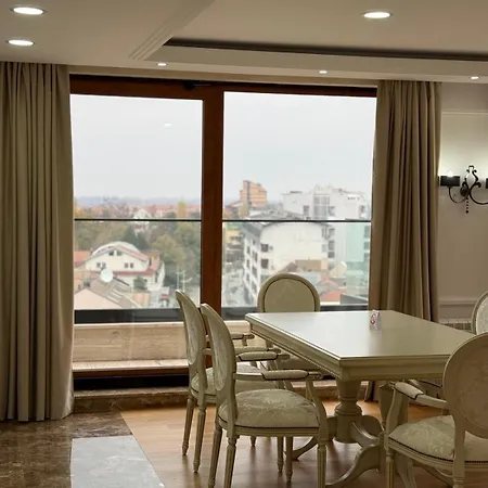 Monelly - Pesacka Zona Aparthotel