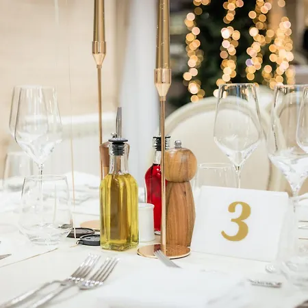 Monelly - Pesacka Zona Aparthotel 4*